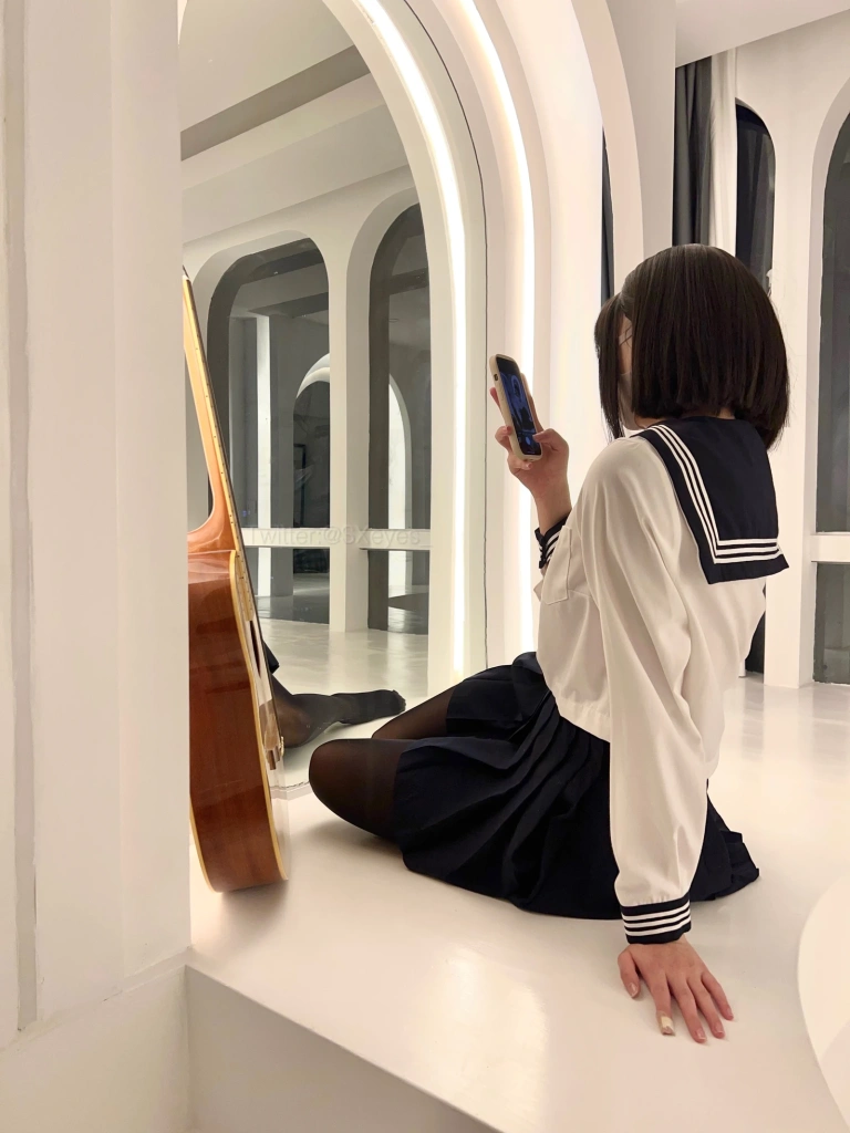 眼酱大魔王w《Fantia 2022年02月会员合集》主题写真：36张全套美图，含1个视频