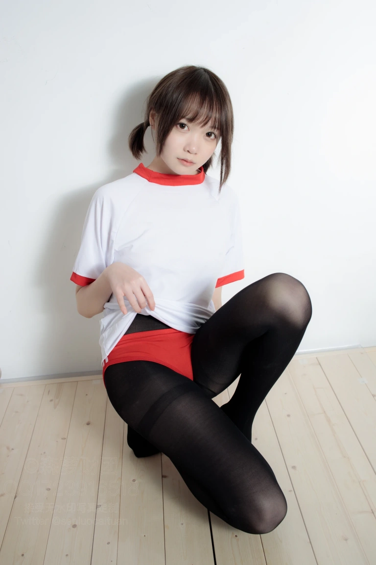 森萝财团《WTMSB-001》主题写真：149张全套美图，含1个视频