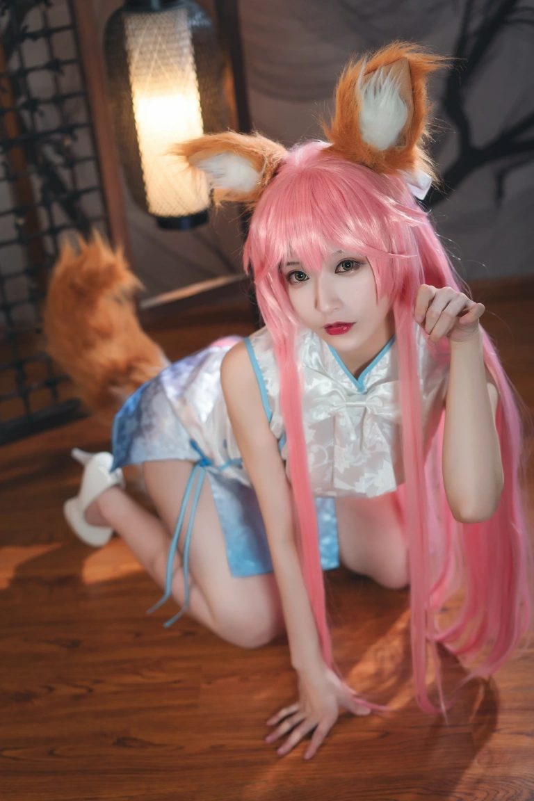 w百合欧皇子w《小玉旗袍》主题写真：20张全套美图