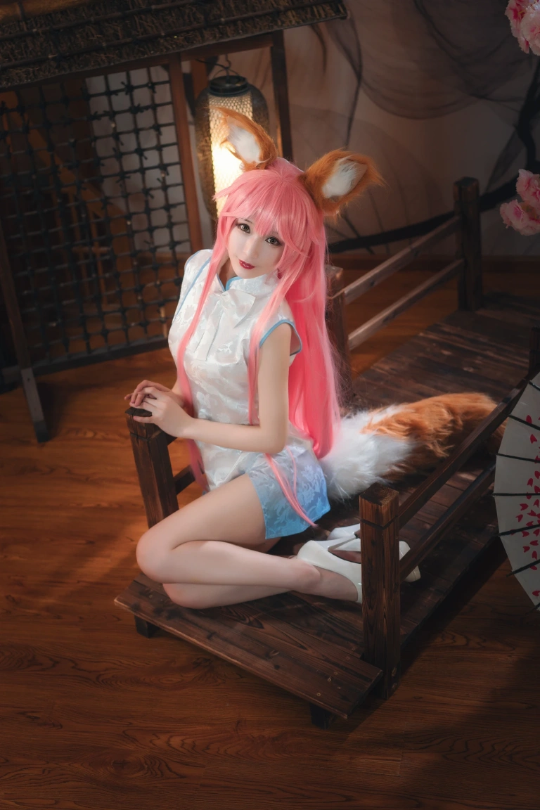 w百合欧皇子w《小玉旗袍》主题写真：20张全套美图
