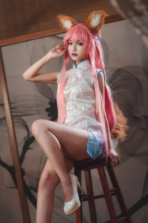 w百合欧皇子w《小玉旗袍》主题写真：20张全套美图