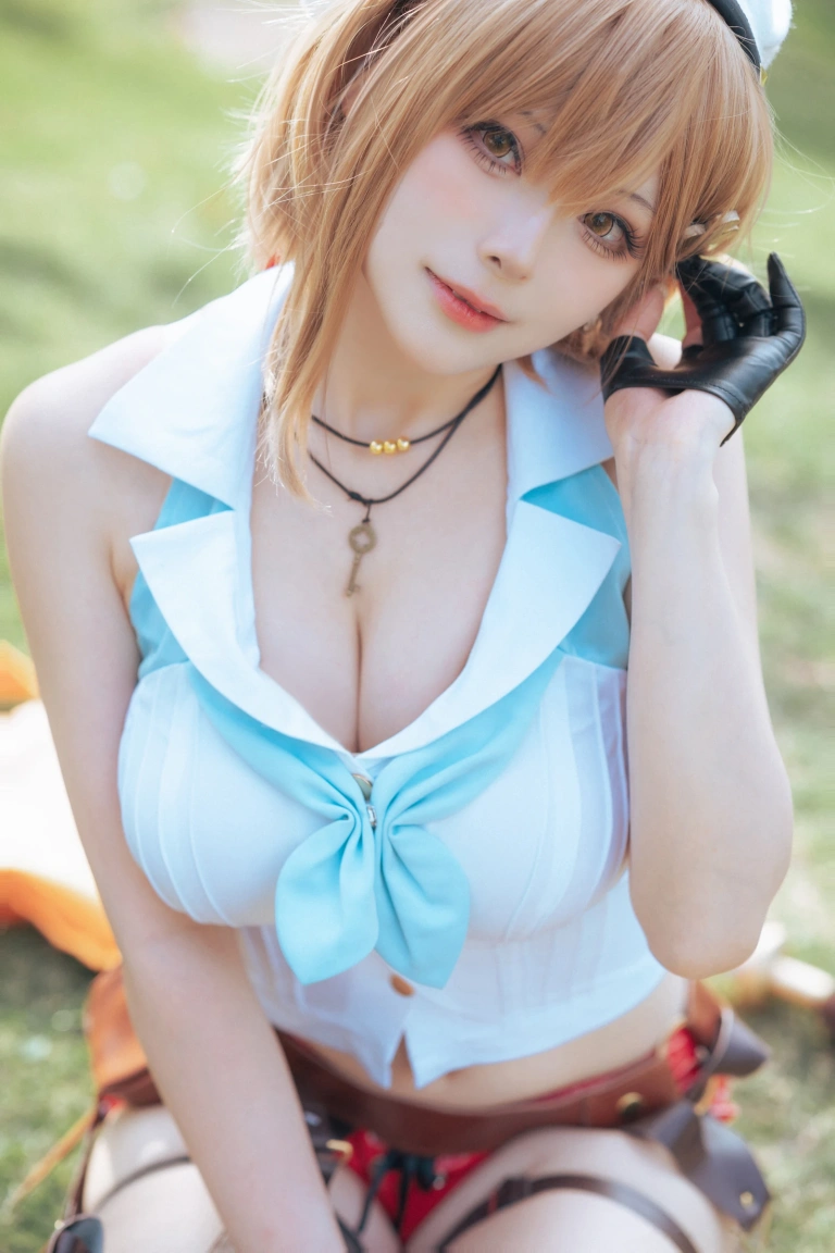 w百合欧皇子w《碧蓝航线莱莎联动》主题写真：23张全套美图