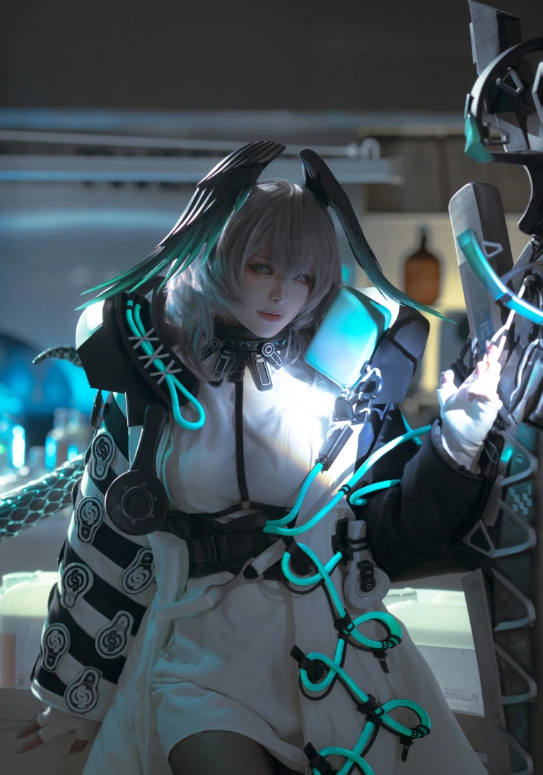 w百合欧皇子w《霍尔海雅》主题写真：18张全套美图