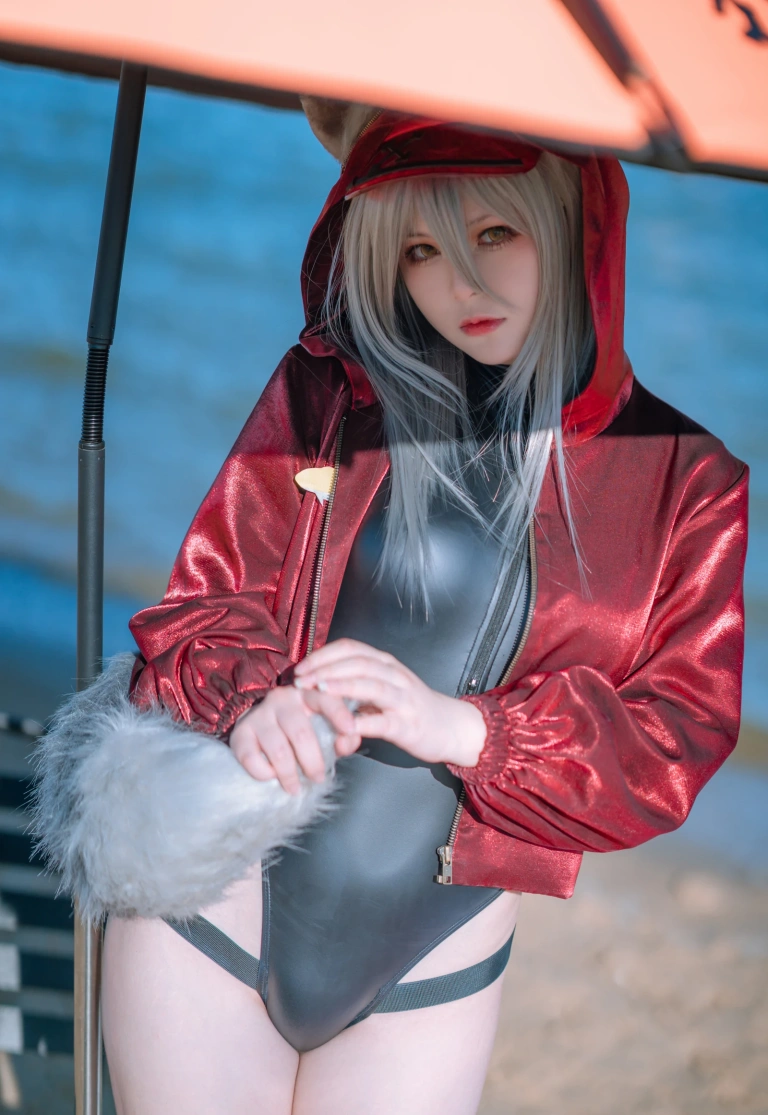 w百合欧皇子w《明日方舟 轻风 LB01 红》主题写真：12张全套美图