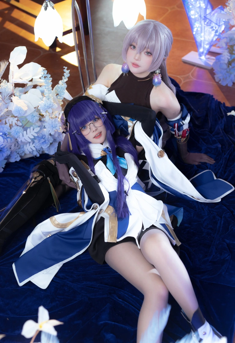 w百合欧皇子w《佩拉》主题写真：15张全套美图