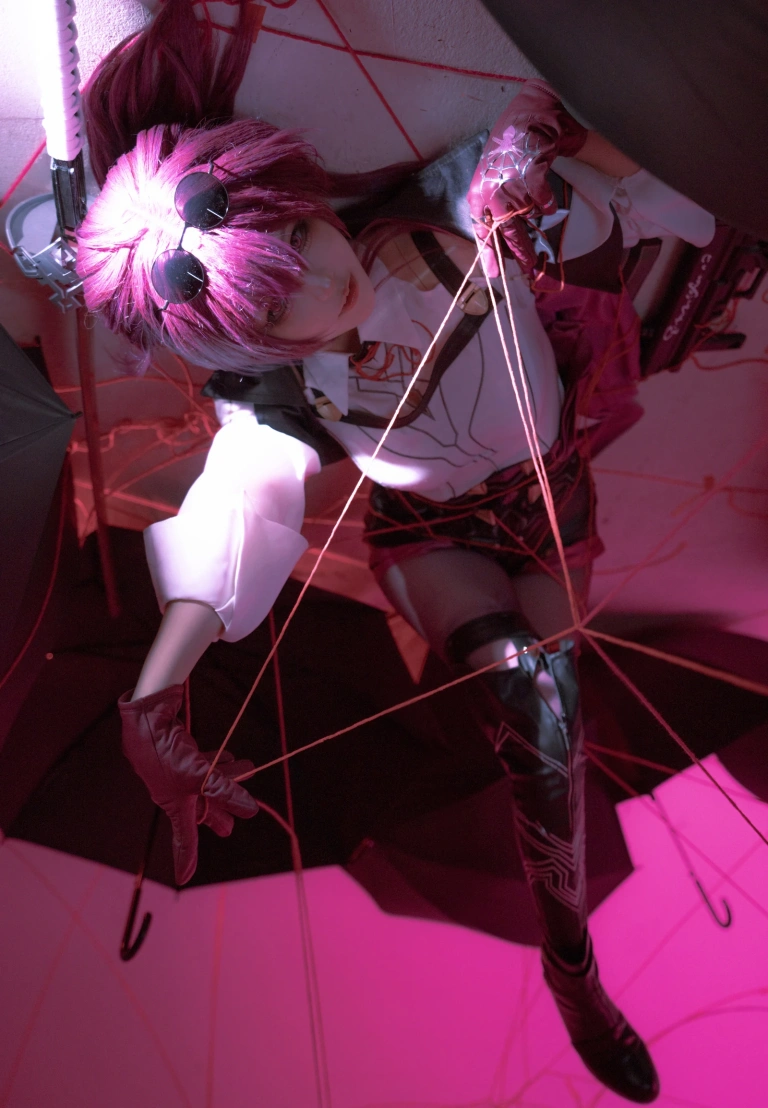w百合欧皇子w《卡芙卡》主题写真：15张全套美图