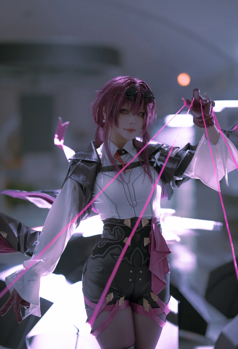 w百合欧皇子w《卡芙卡》主题写真：15张全套美图