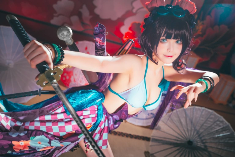 w百合欧皇子w《水着阿荣》主题写真：21张全套美图