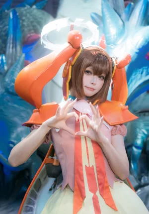 w百合欧皇子w《无暗英雄 小呆》主题写真：20张全套美图