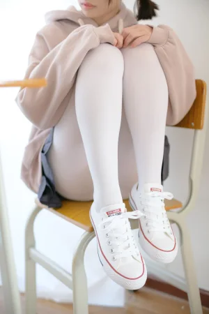 森萝财团《X-002》主题写真：105张全套美图，含1个视频