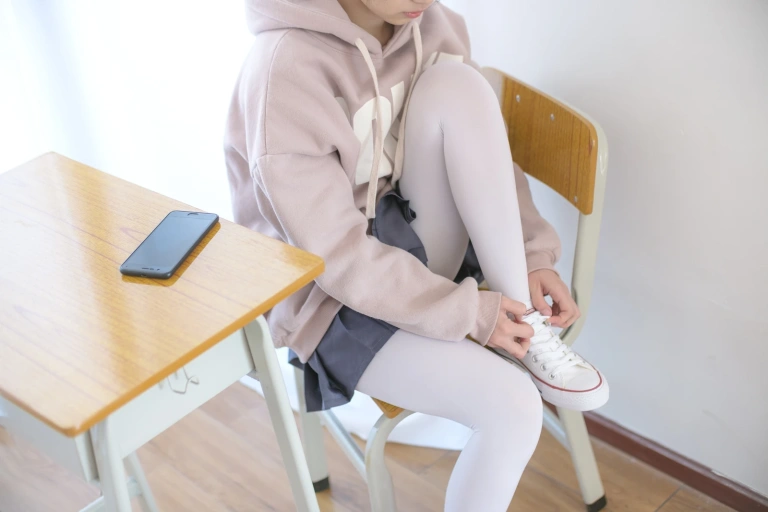 森萝财团《X-002》主题写真：105张全套美图，含1个视频