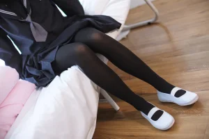 森萝财团《X-004》主题写真：127张全套美图，含1个视频