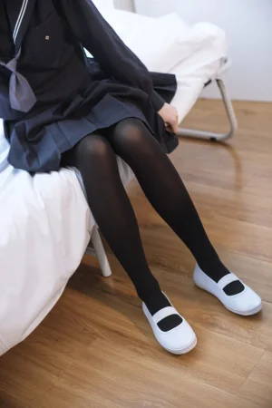 森萝财团《X-004》主题写真：127张全套美图，含1个视频