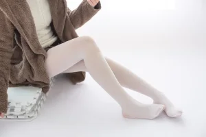 森萝财团《X-006》主题写真：99张全套美图，含1个视频