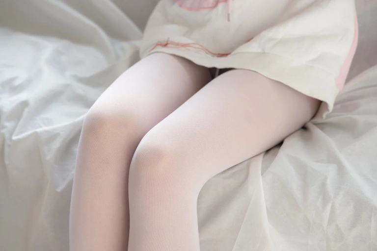 森萝财团《X-009》主题写真：120张全套美图，含1个视频