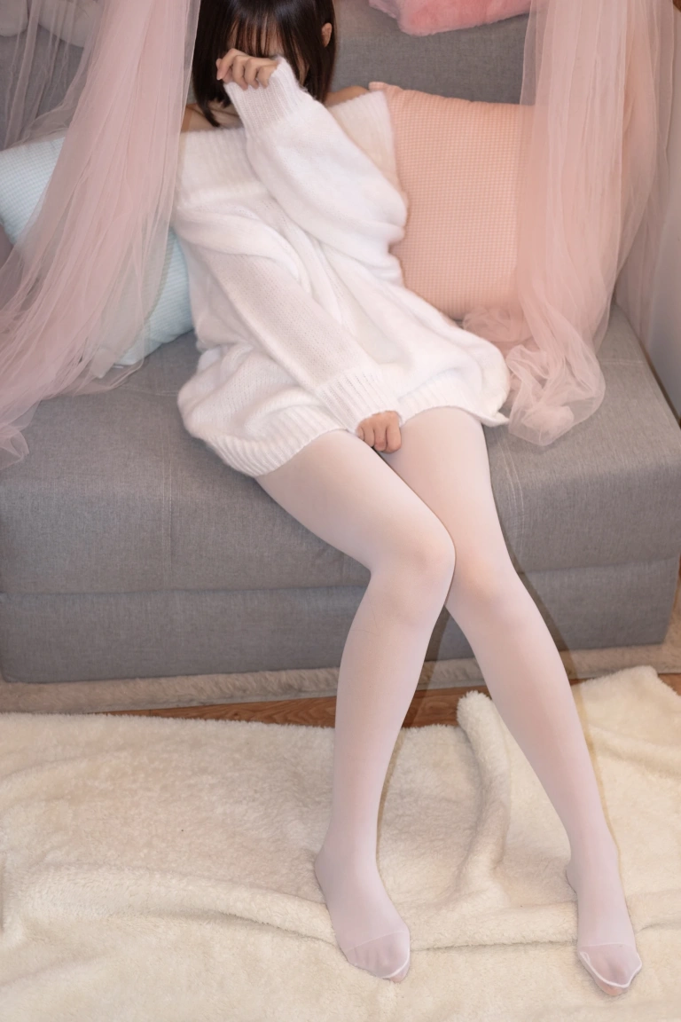 森萝财团《X-012》主题写真：110张全套美图，含1个视频