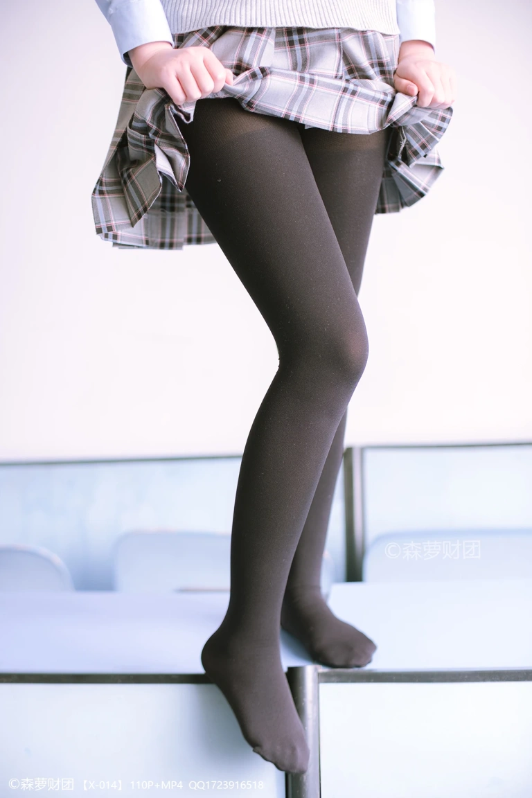 森萝财团《X-014》主题写真：123张全套美图，含1个视频