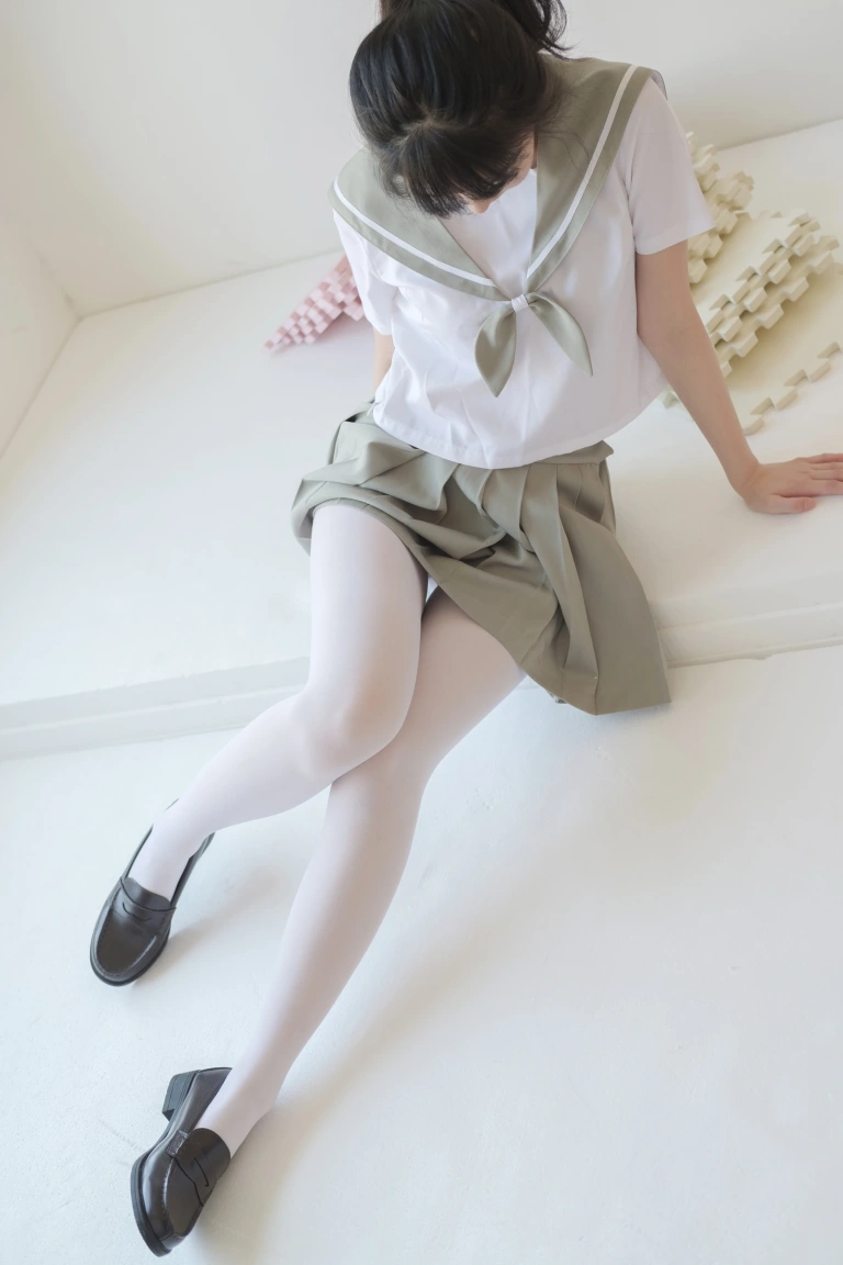 森萝财团《X-016》主题写真：136张全套美图，含1个视频