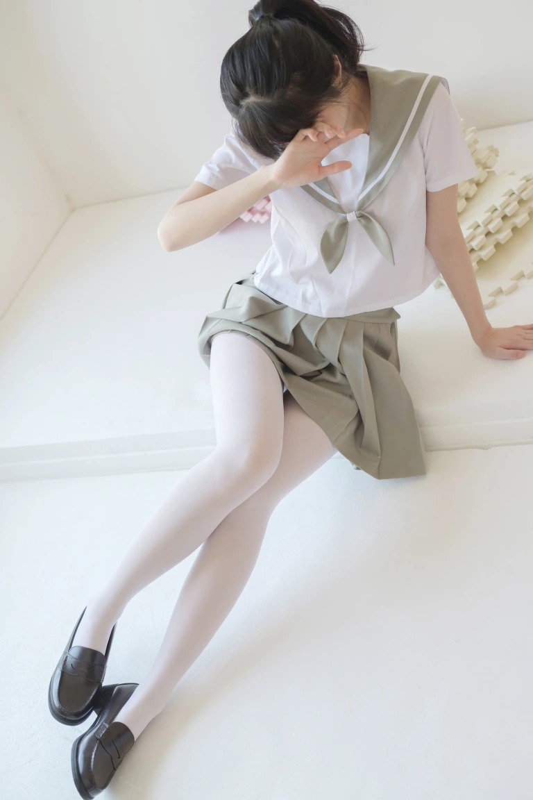 森萝财团《X-016》主题写真：136张全套美图，含1个视频