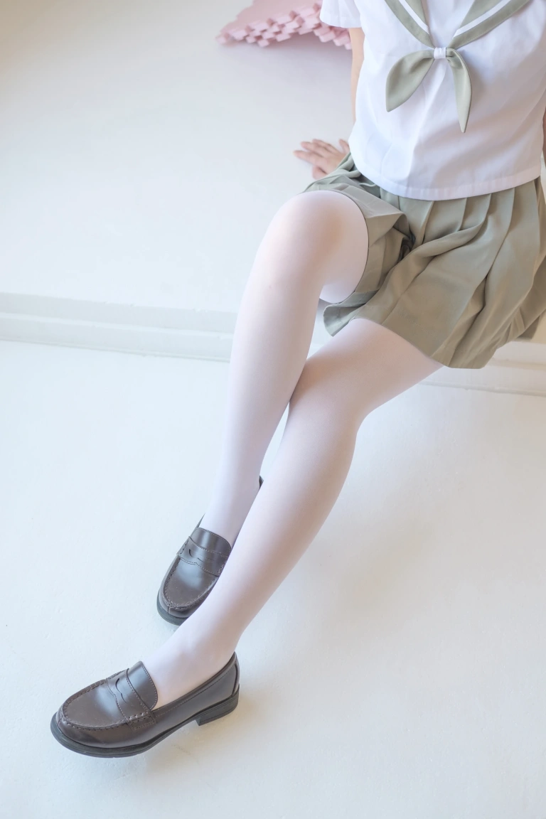 森萝财团《X-016》主题写真：136张全套美图，含1个视频