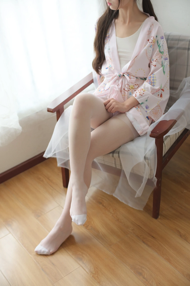 森萝财团《X-022》主题写真：89张全套美图，含1个视频