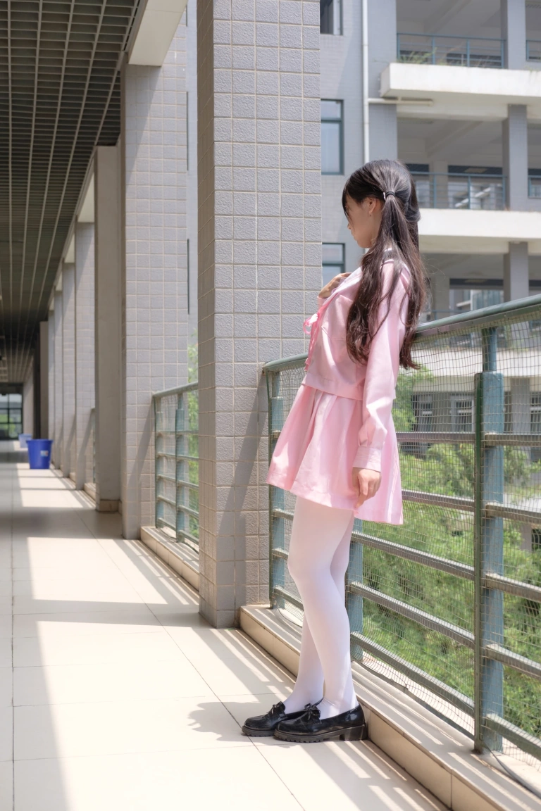 森萝财团《X-026》主题写真：113张全套美图，含1个视频
