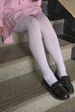 森萝财团《X-026》主题写真：113张全套美图，含1个视频