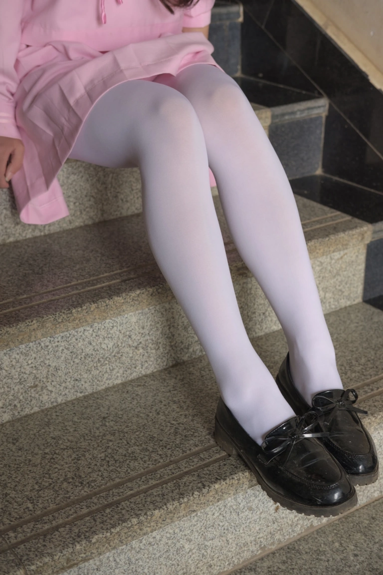 森萝财团《X-026》主题写真：113张全套美图，含1个视频