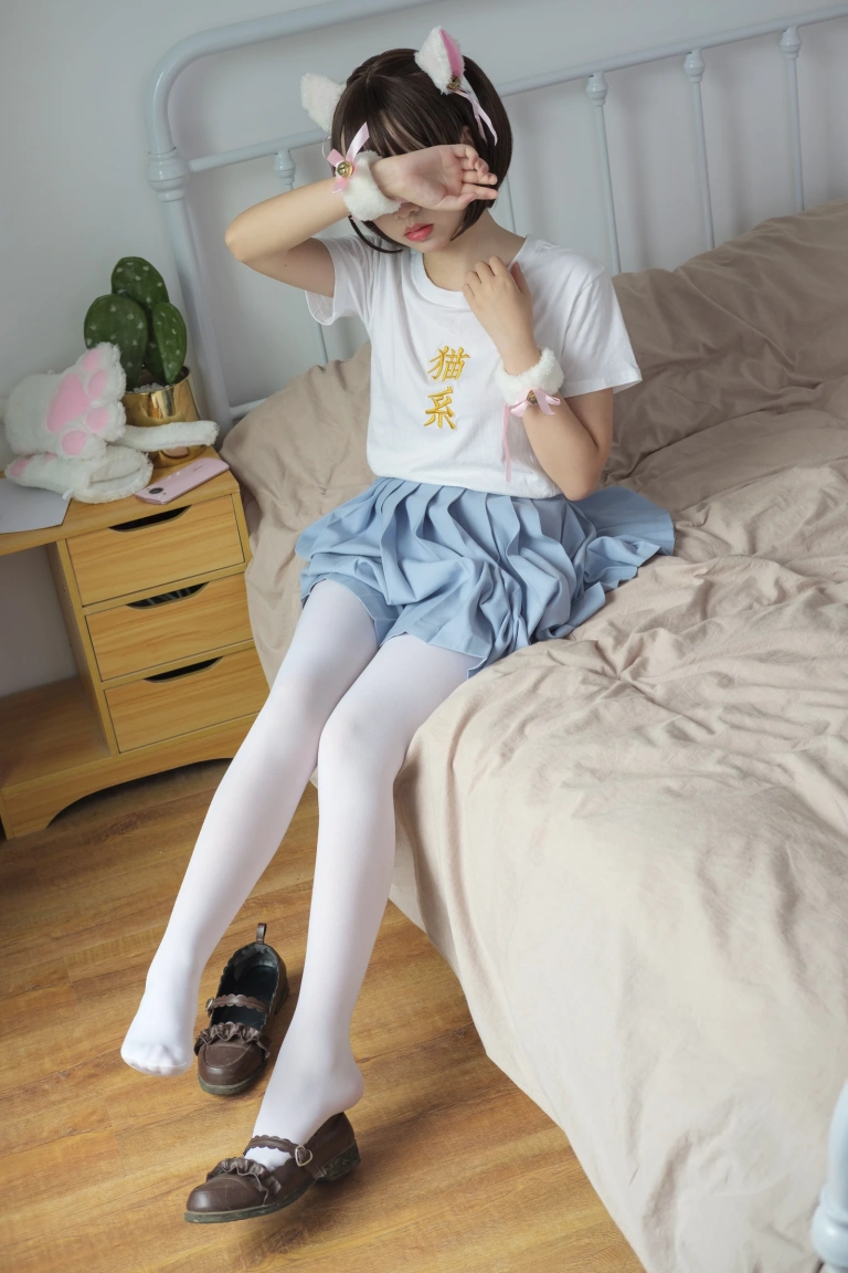森萝财团《X-031》主题写真：88张全套美图，含1个视频