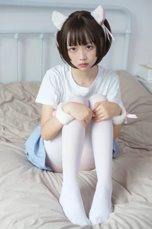 森萝财团《X-031》主题写真：88张全套美图，含1个视频