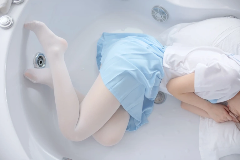森萝财团《X-032》主题写真：129张全套美图，含1个视频