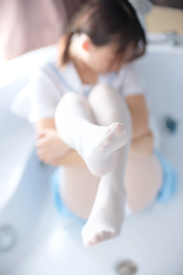 森萝财团《X-032》主题写真：129张全套美图，含1个视频