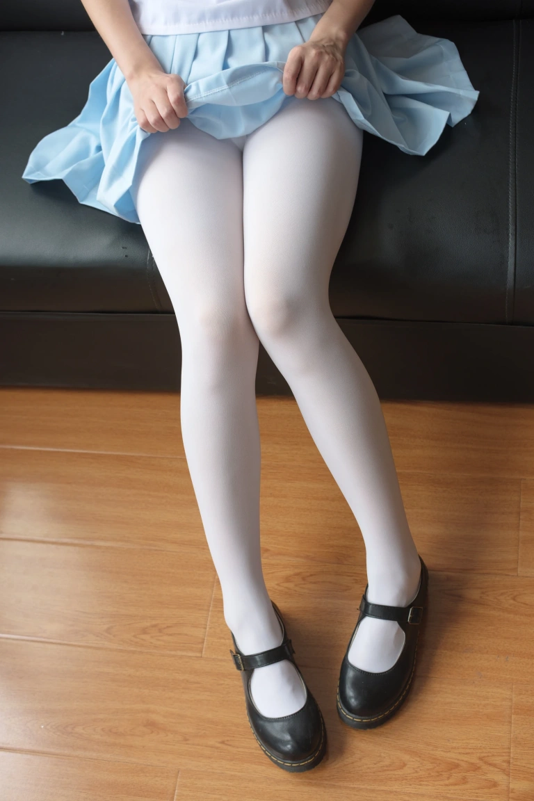 森萝财团《X-037》主题写真：75张全套美图，含1个视频