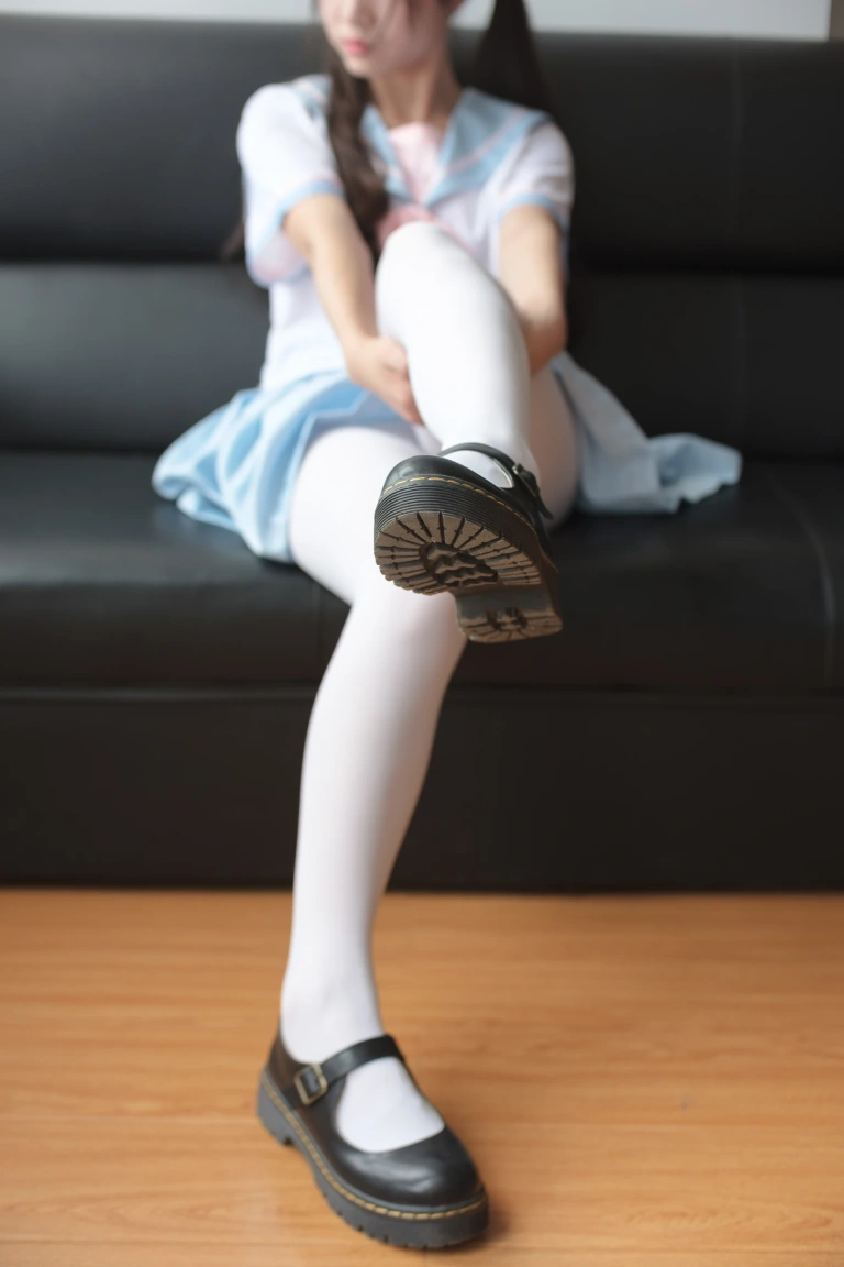 森萝财团《X-037》主题写真：75张全套美图，含1个视频