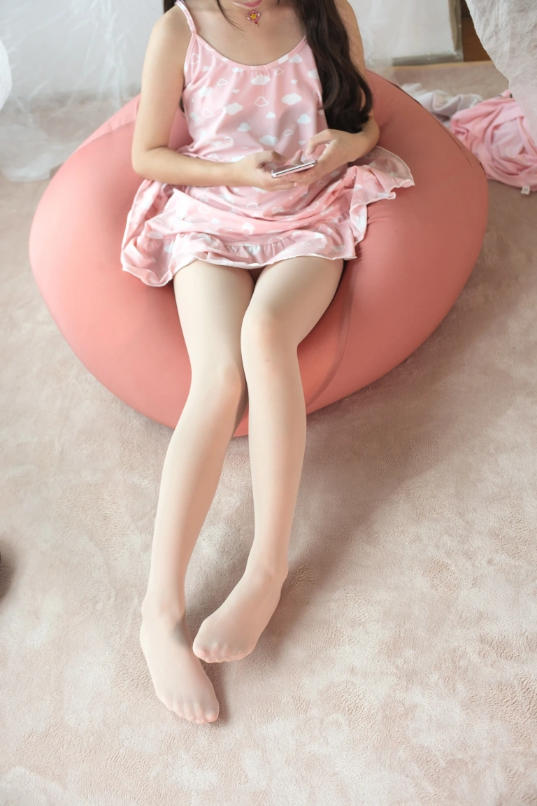 森萝财团《X-039》主题写真：71张全套美图，含1个视频
