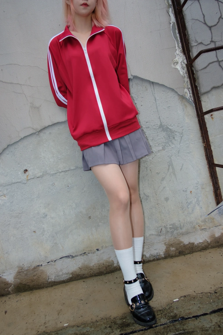 森萝财团《X-044》主题写真：88张全套美图，含1个视频