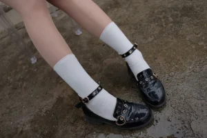 森萝财团《X-044》主题写真：88张全套美图，含1个视频