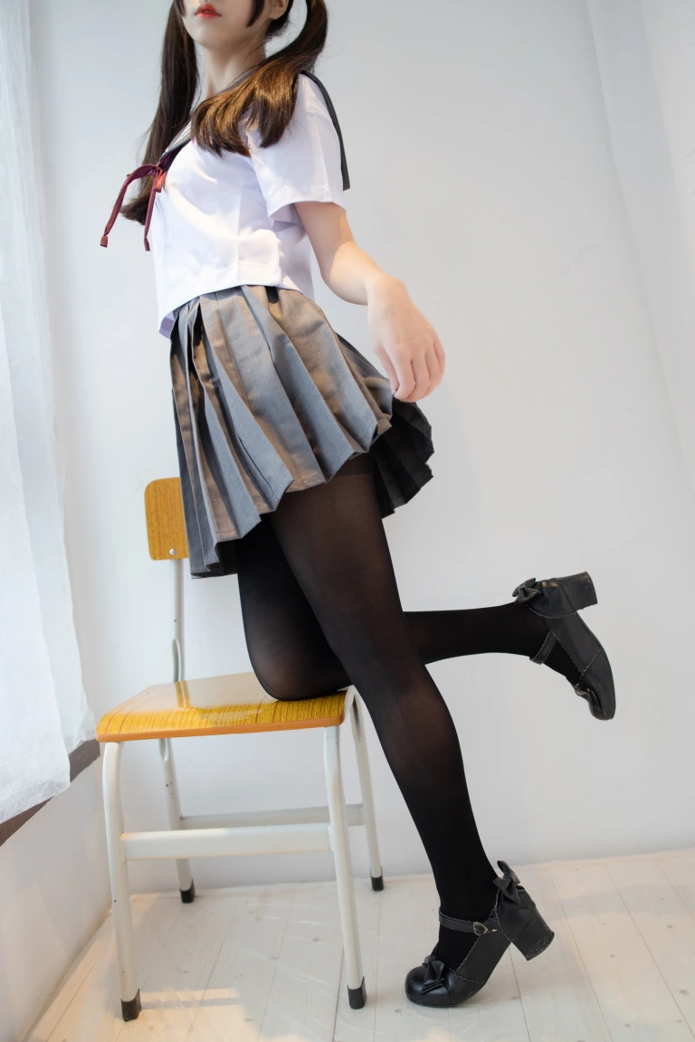 森萝财团《X-046》主题写真：105张全套美图，含1个视频
