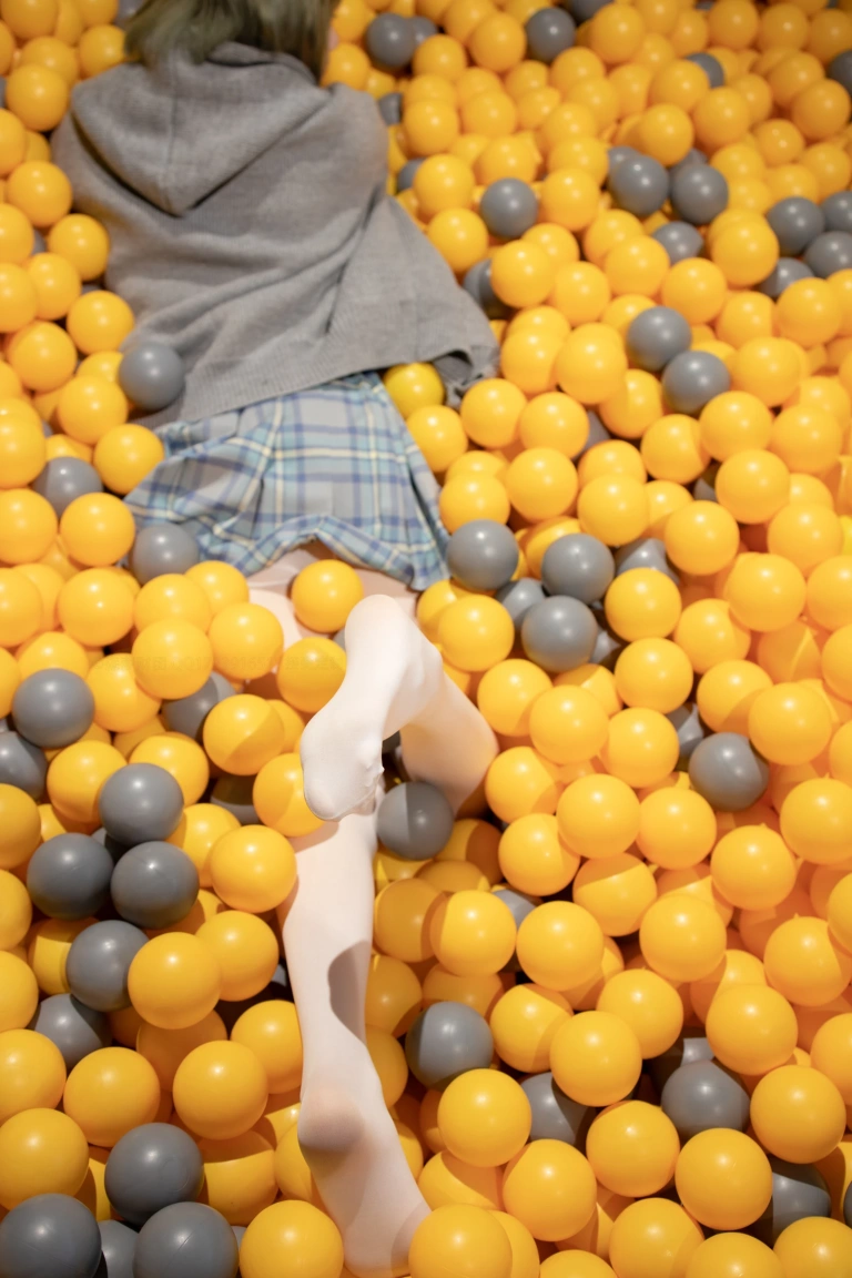 森萝财团《X-047》主题写真：141张全套美图，含1个视频