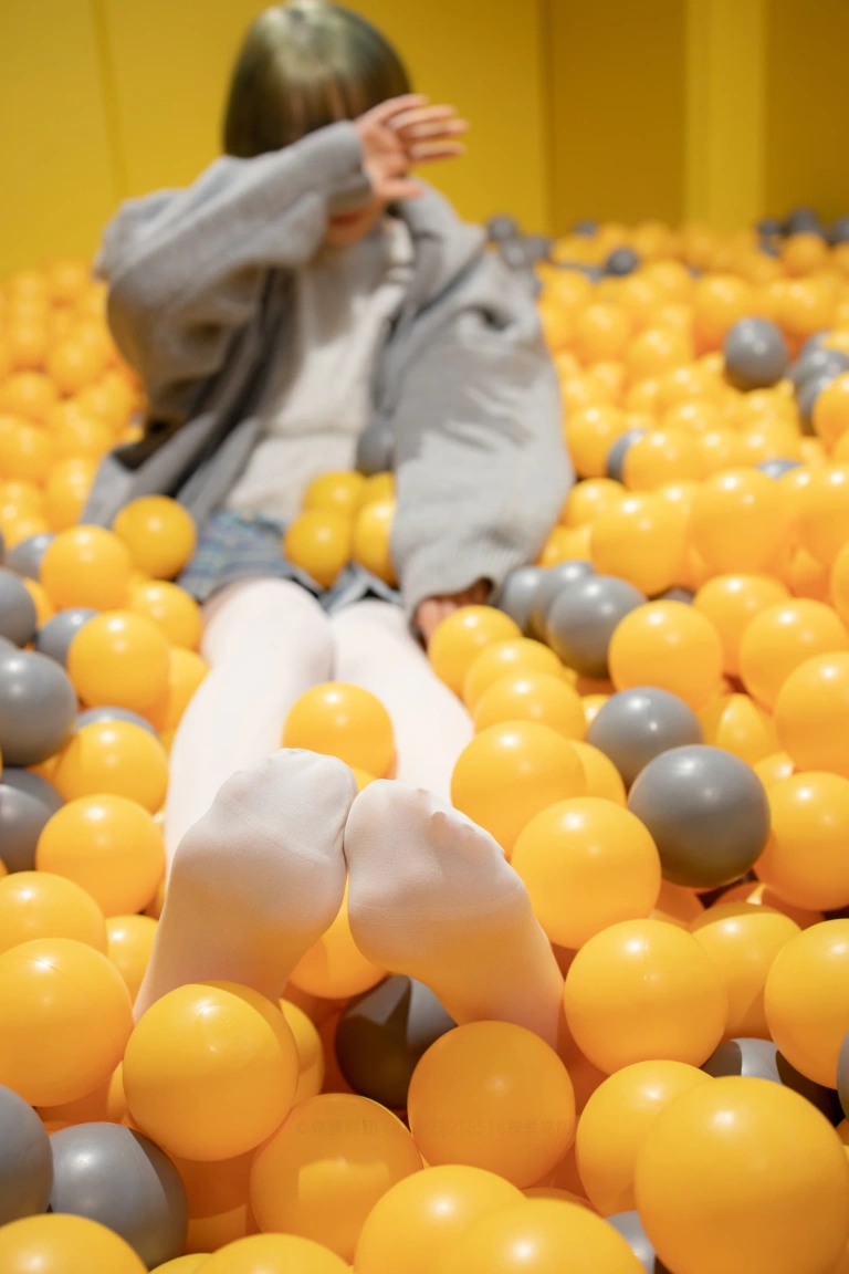 森萝财团《X-047》主题写真：141张全套美图，含1个视频