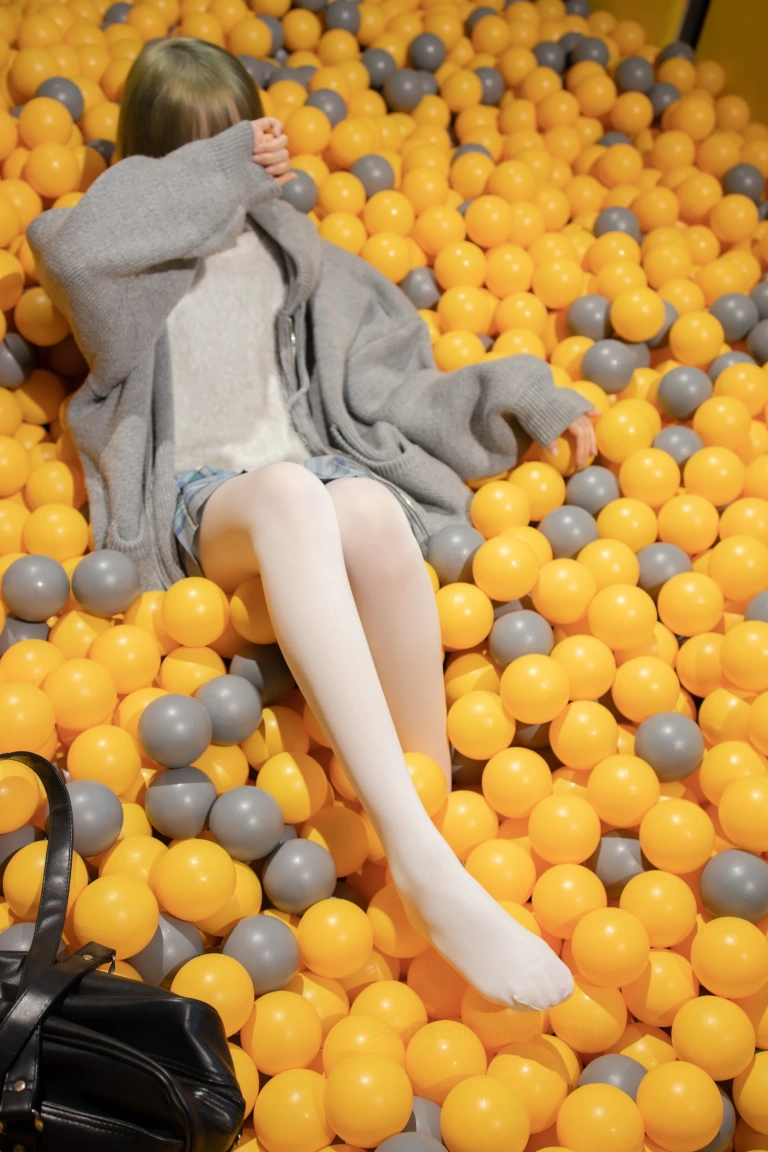 森萝财团《X-047》主题写真：141张全套美图，含1个视频