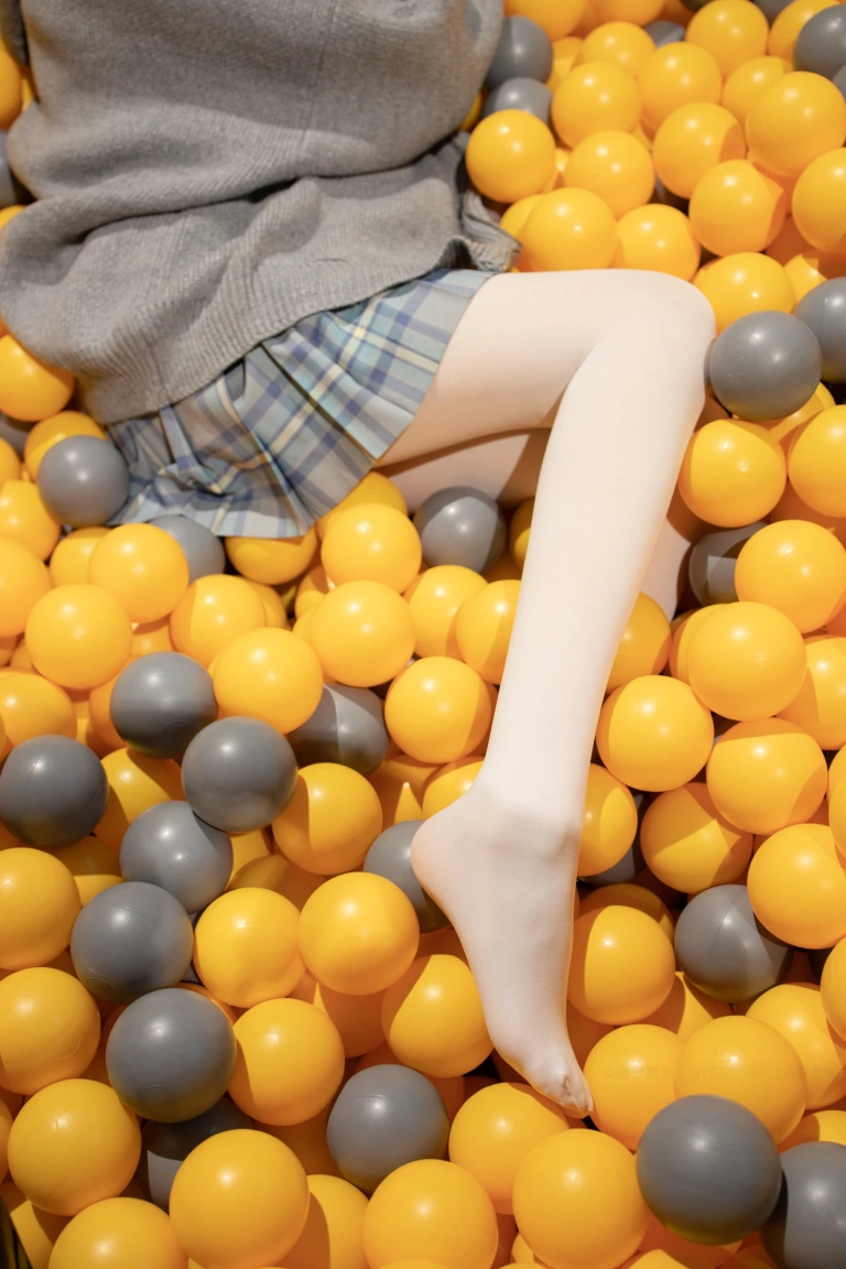 森萝财团《X-047》主题写真：141张全套美图，含1个视频