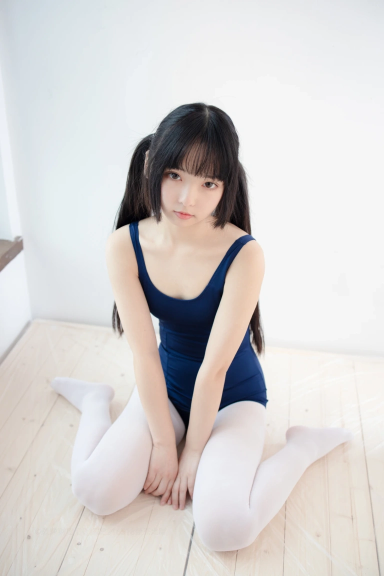 森萝财团《X-048》主题写真：94张全套美图，含1个视频