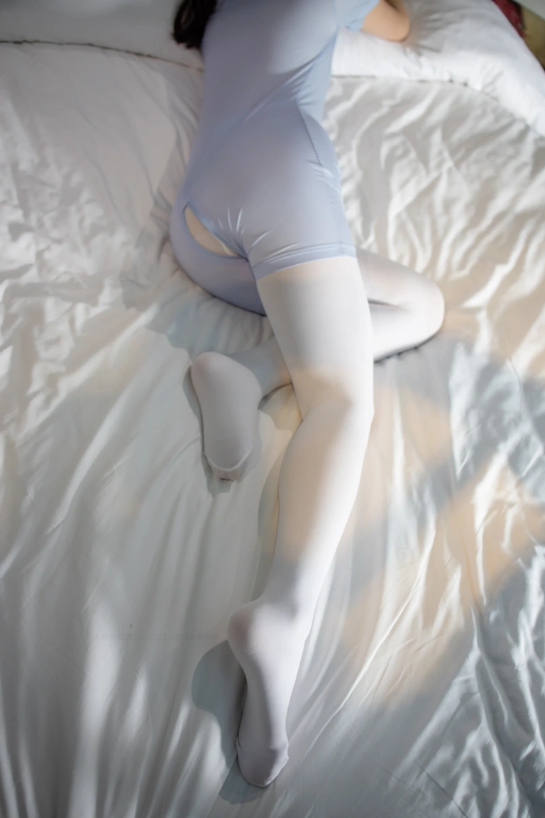 森萝财团《X-049》主题写真：165张全套美图，含1个视频