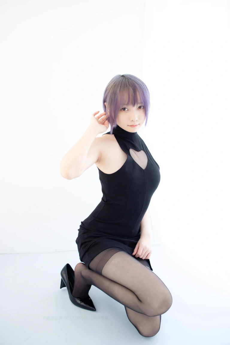 森萝财团《X-051》主题写真：111张全套美图，含1个视频