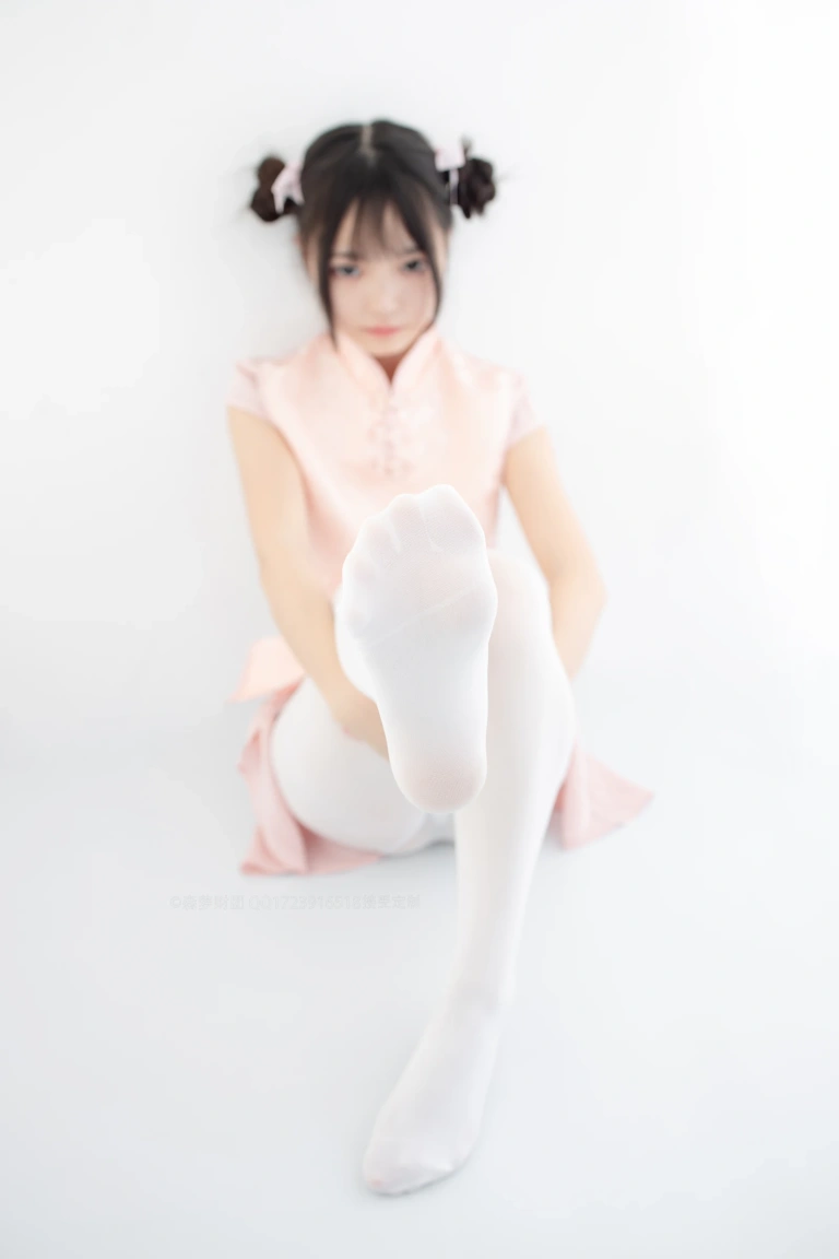 森萝财团《X-052》主题写真：66张全套美图，含1个视频