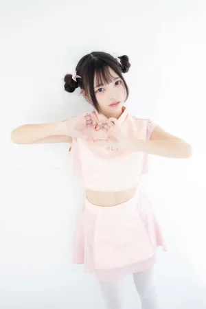 森萝财团《X-052》主题写真：66张全套美图，含1个视频