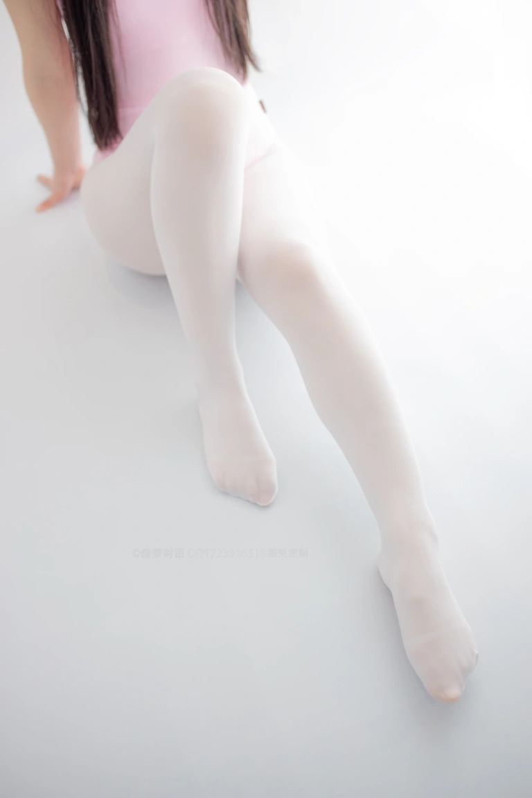 森萝财团《X-053》主题写真：103张全套美图，含1个视频