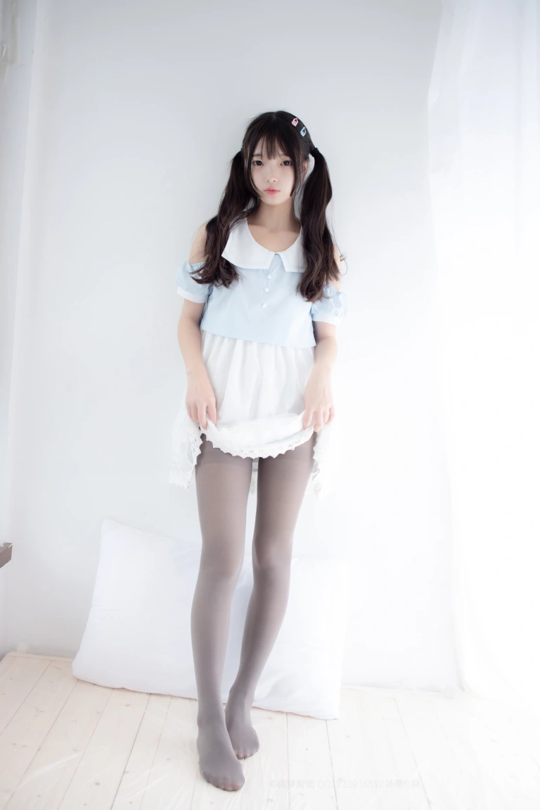 森萝财团《X-054》主题写真：86张全套美图，含1个视频
