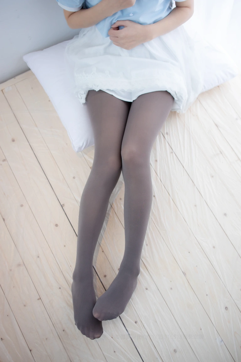 森萝财团《X-054》主题写真：86张全套美图，含1个视频